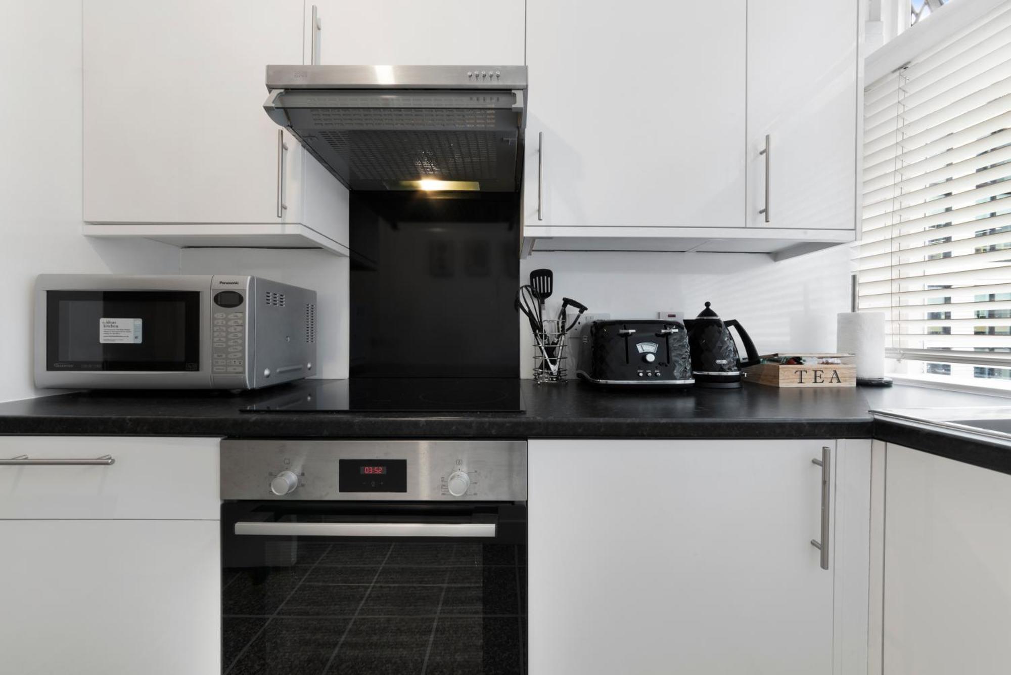 Appartamento 2 Bed Apartment- London- Lift & Balcony Londra